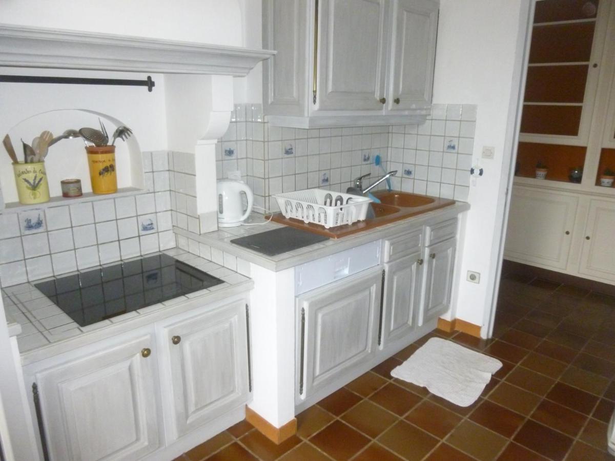 SANARY - Zone piétonne - GARAGE - CLIM - 2 chambres 4 à 6 personnes - WIFI Esterno foto